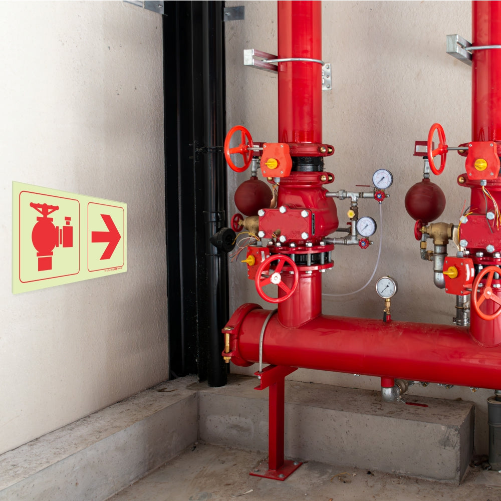 Photoluminescent 190mm Safety Sign Fire Hydrant Arrow Right
