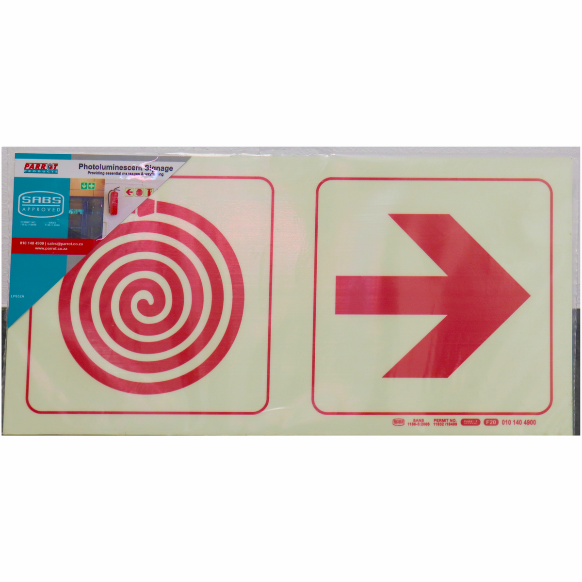 Photoluminescent 190mm Safety Sign F20 Fire Hose Reel Arrow Right