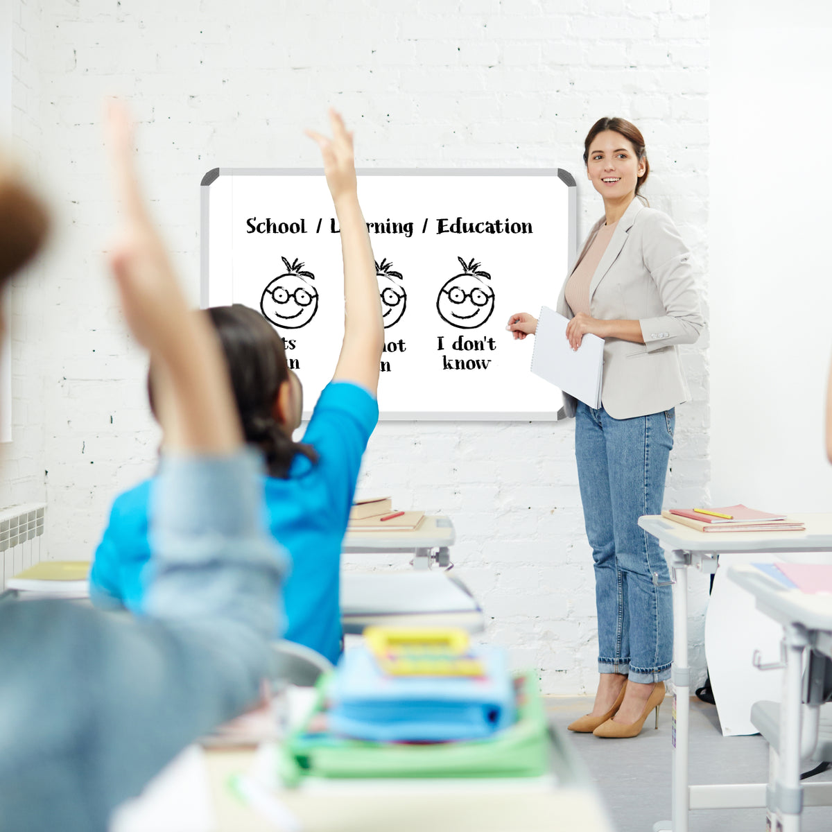 Parrot Products Non-Magnetic Whiteboard (900*600mm)