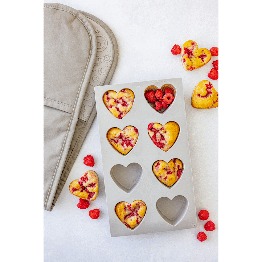 Kitchen Inspire Heart Muffin Pan ( Order in Qty of 6)
